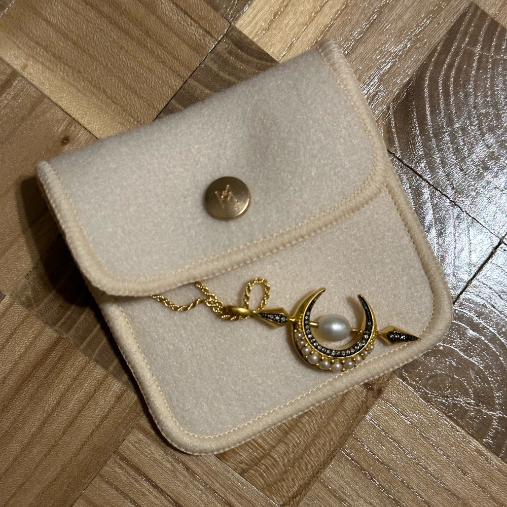 Brand new never worn Missoma necklace. Arrived with a tiny crack.